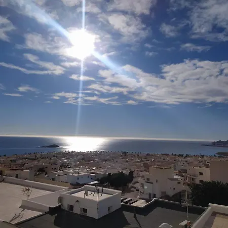 Luz De Mar. *